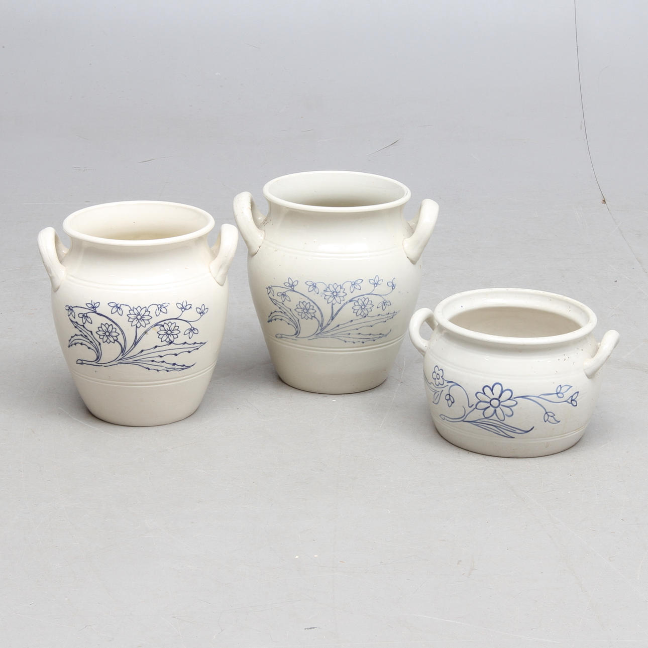 SYLTKRUS, 3 st, stenmassa, delvis Gustavsberg.