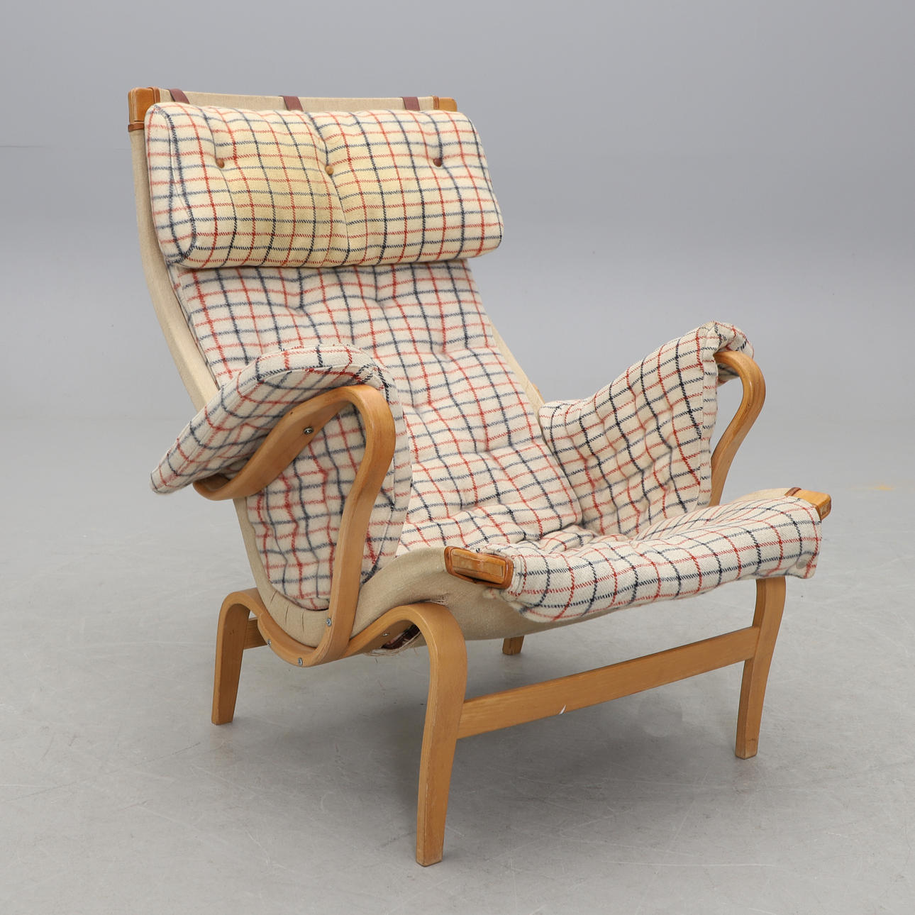 BRUNO MATHSSON. NOJATUOLI, ”Pernilla”, DUX.