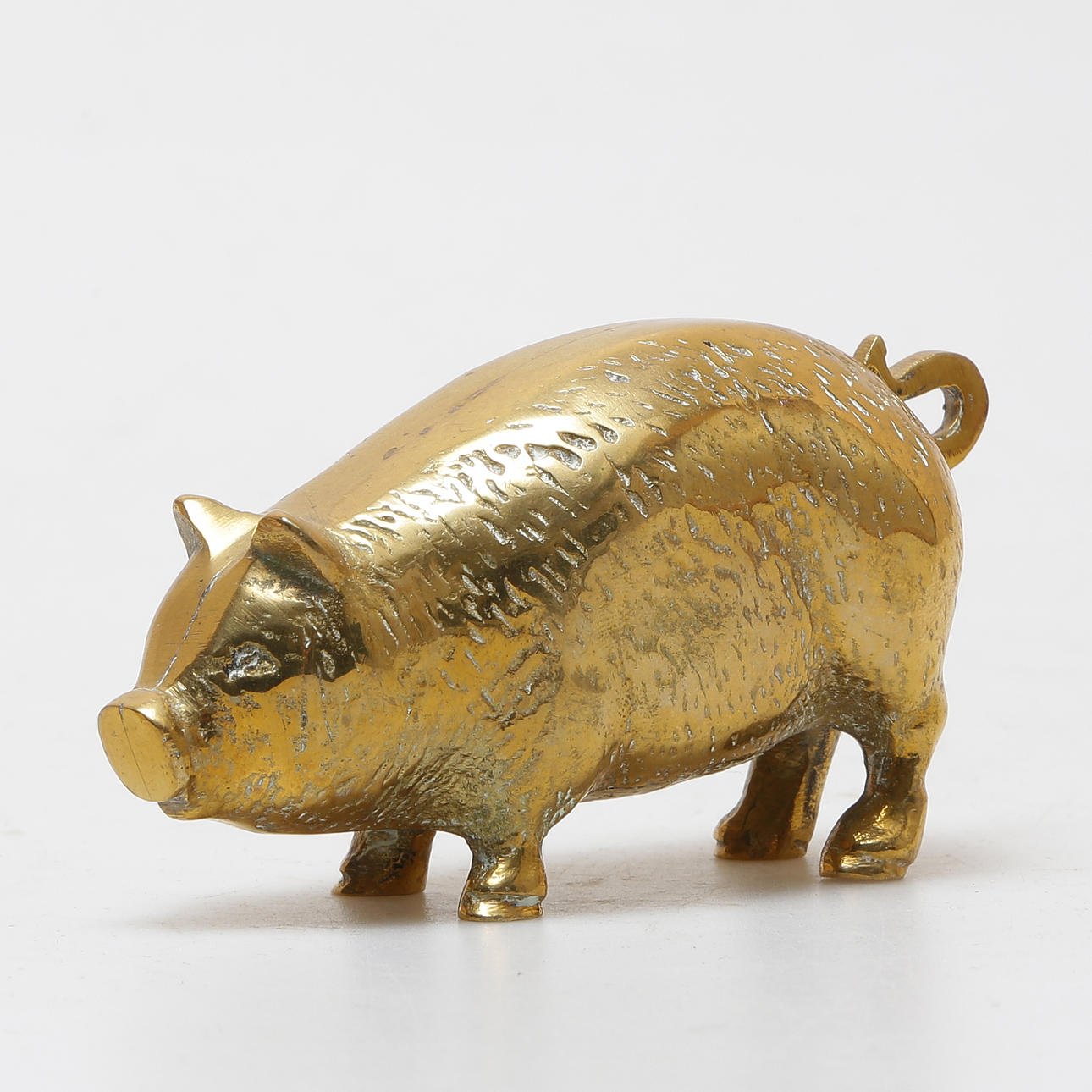 LINDSTEDT & SON, GRIS I MÄSSING.