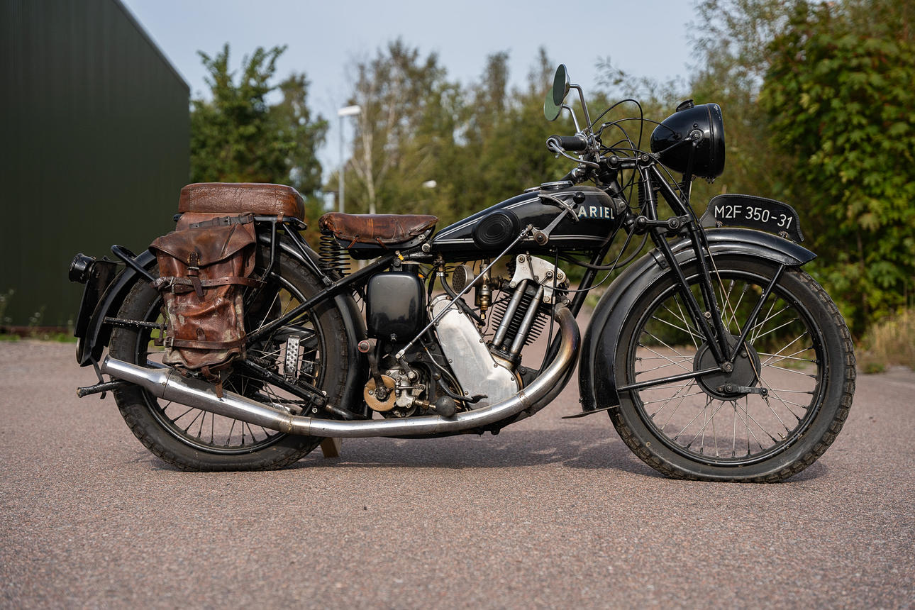 An ARIEL, model MF, 1931, England.