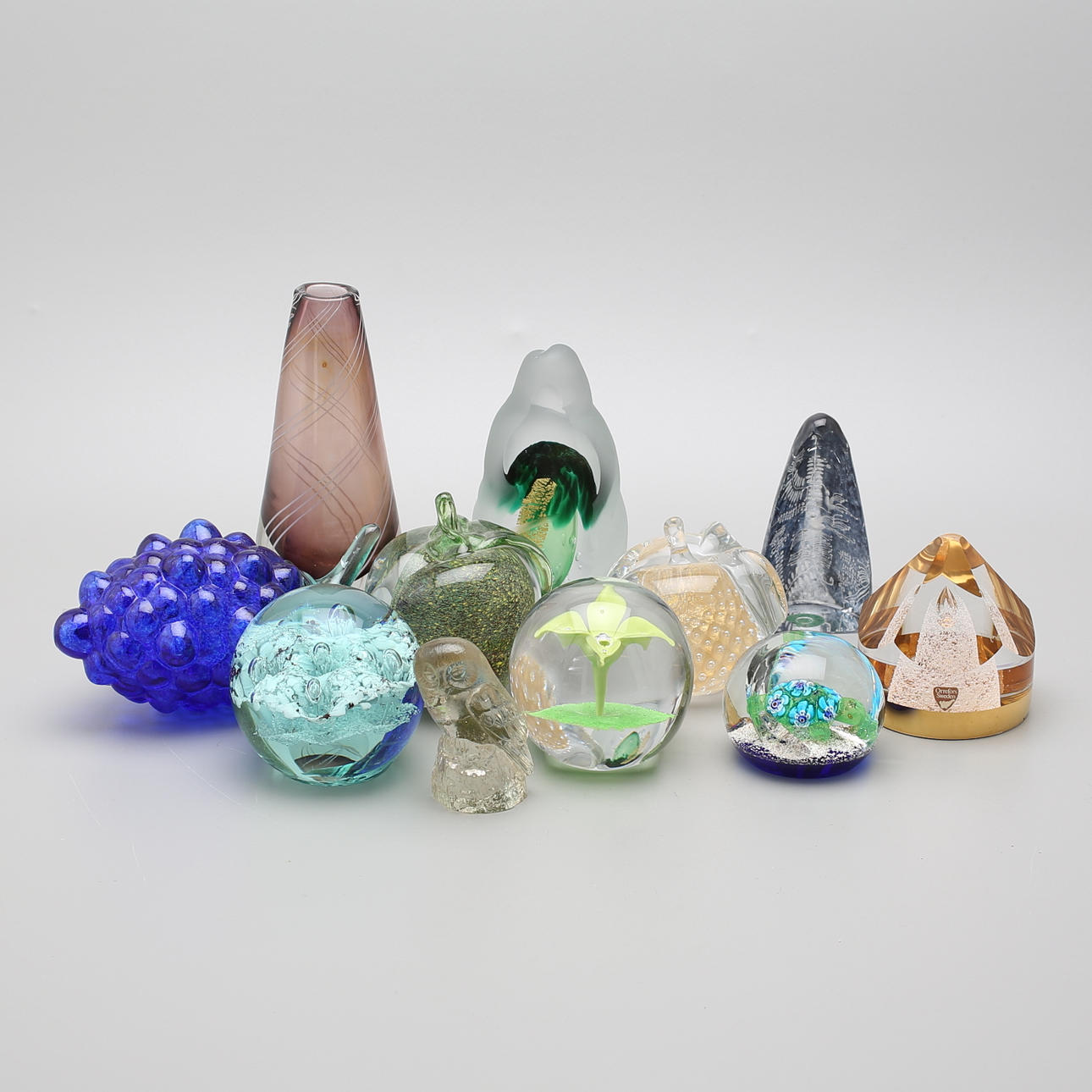 KONSTGLAS, 11 st, bl.a Kosta, Orrefors, Murano m.m.