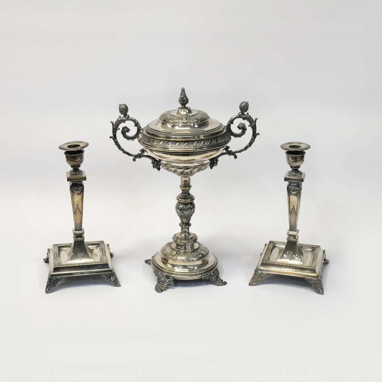 TRES PIEZAS: ALPACA.