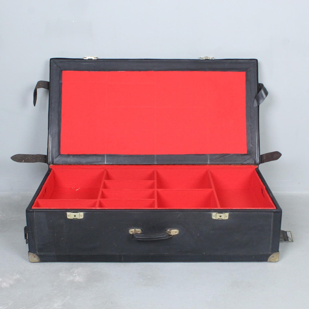 Maleta/estuche grande para cubiertos.