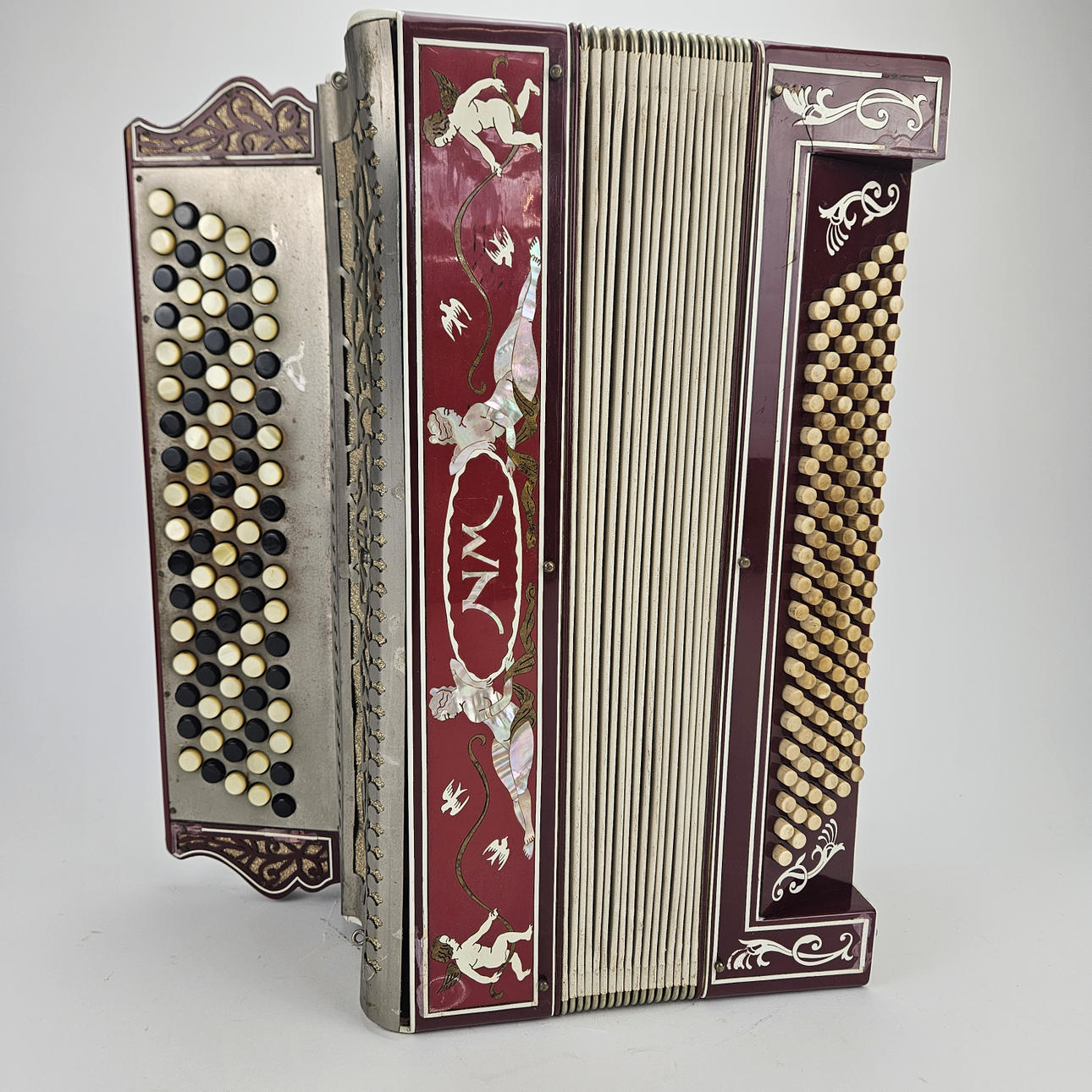 ACCORDION, NM.