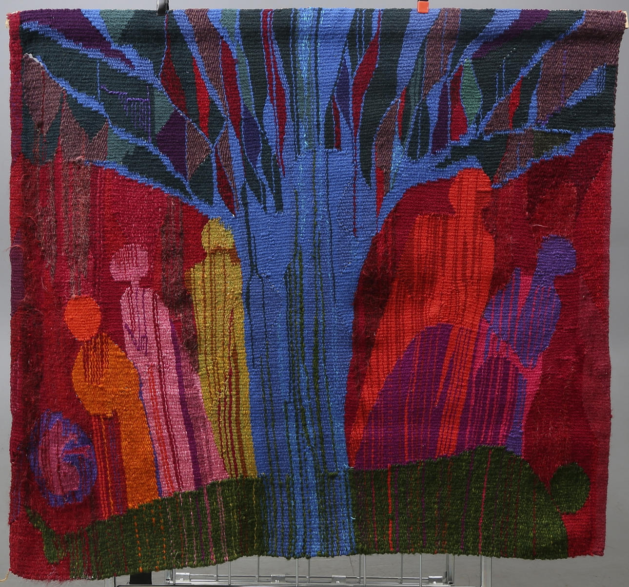 OIDENTIFIERAD KONSTNÄR. TEXTIL, osignerad.