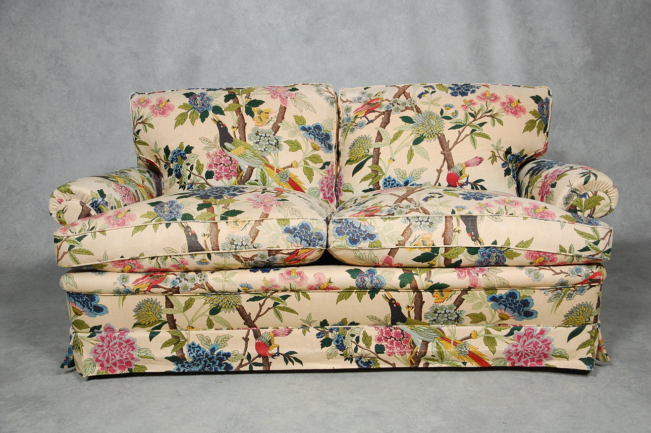 SOFFA, " Snogeholm " K.A. ROOS, med dunplymåer.