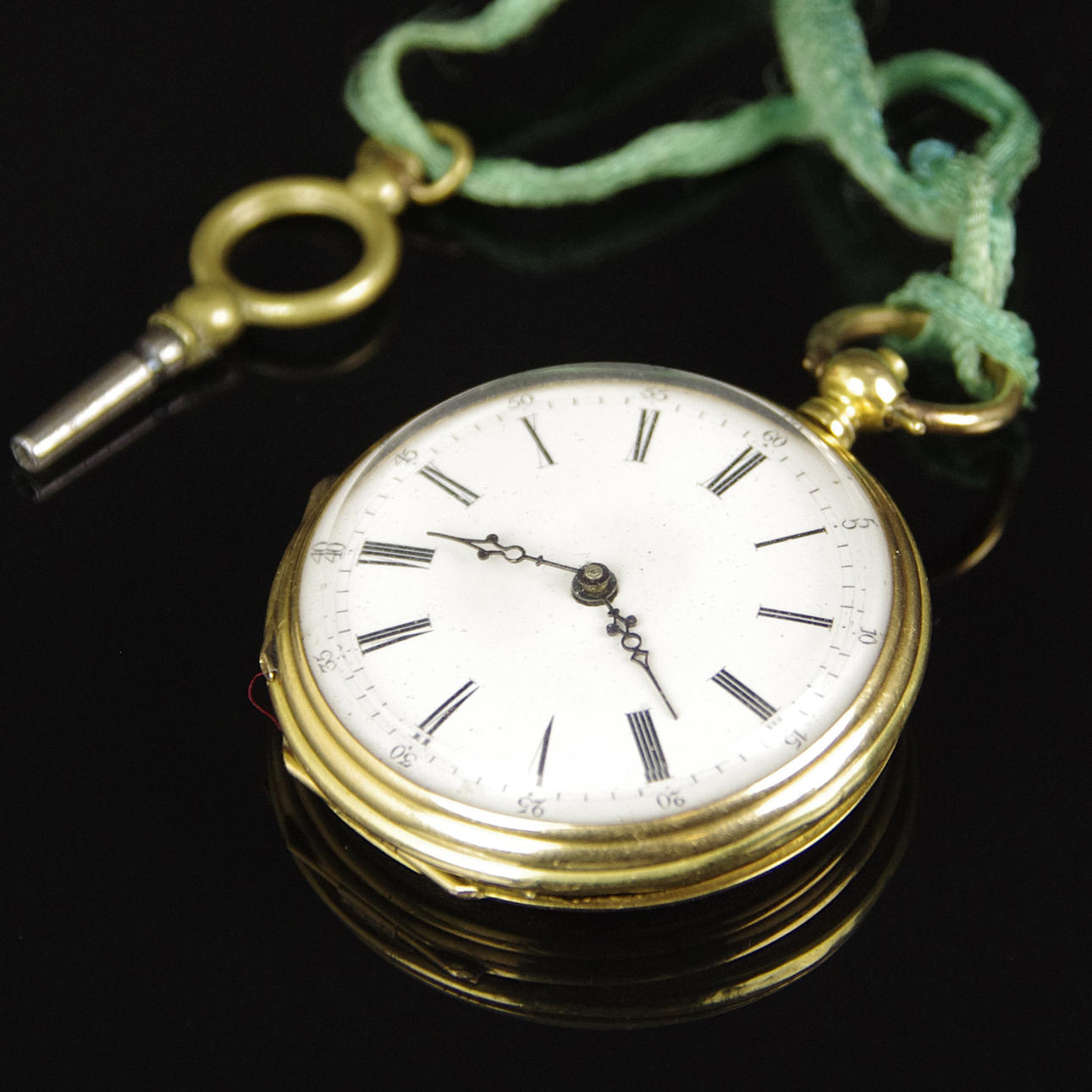 TASKUKELLO, avaimenperä, kotelo 18K kultaa, Geneve.