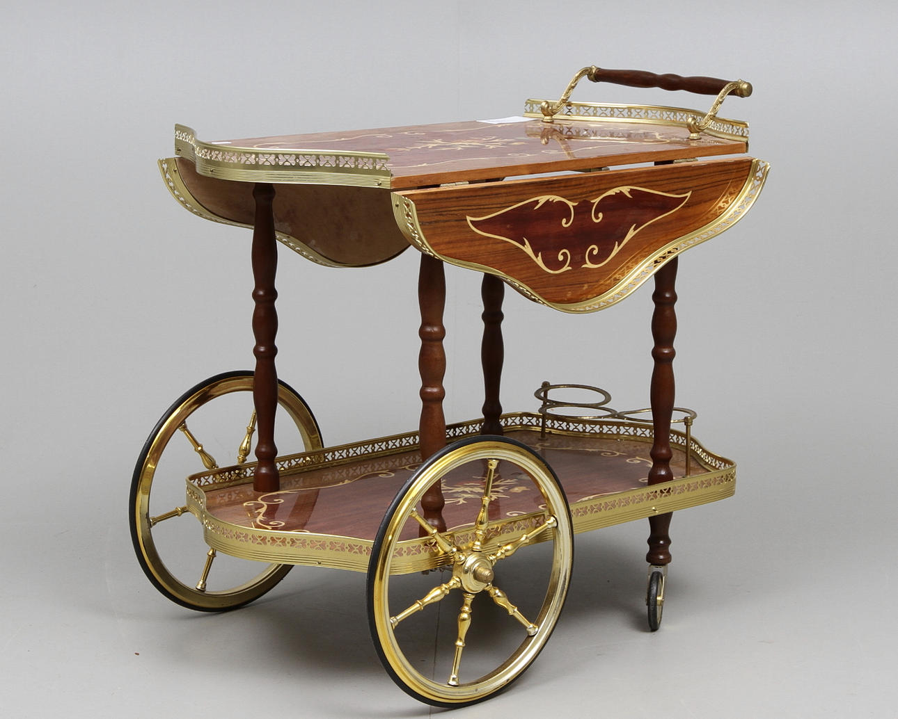 SERVERINGSVAGN, 1900-talets andra hälft.