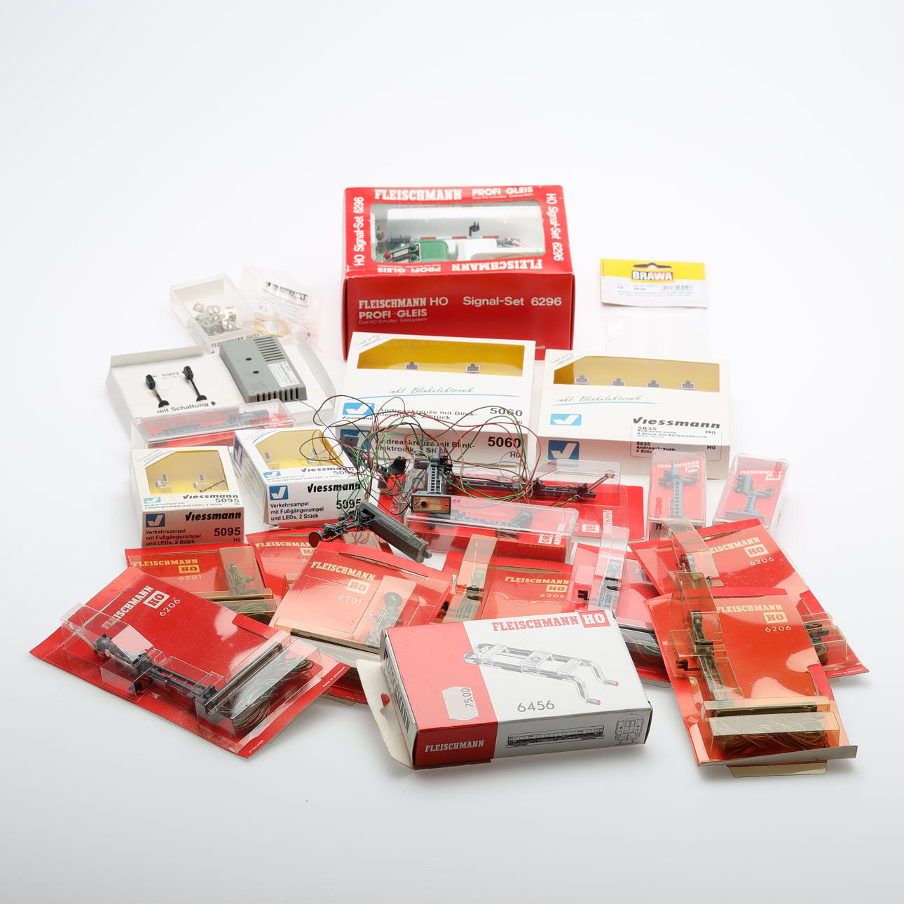 SIGNAALIT Fleischmann ja Viessmann.