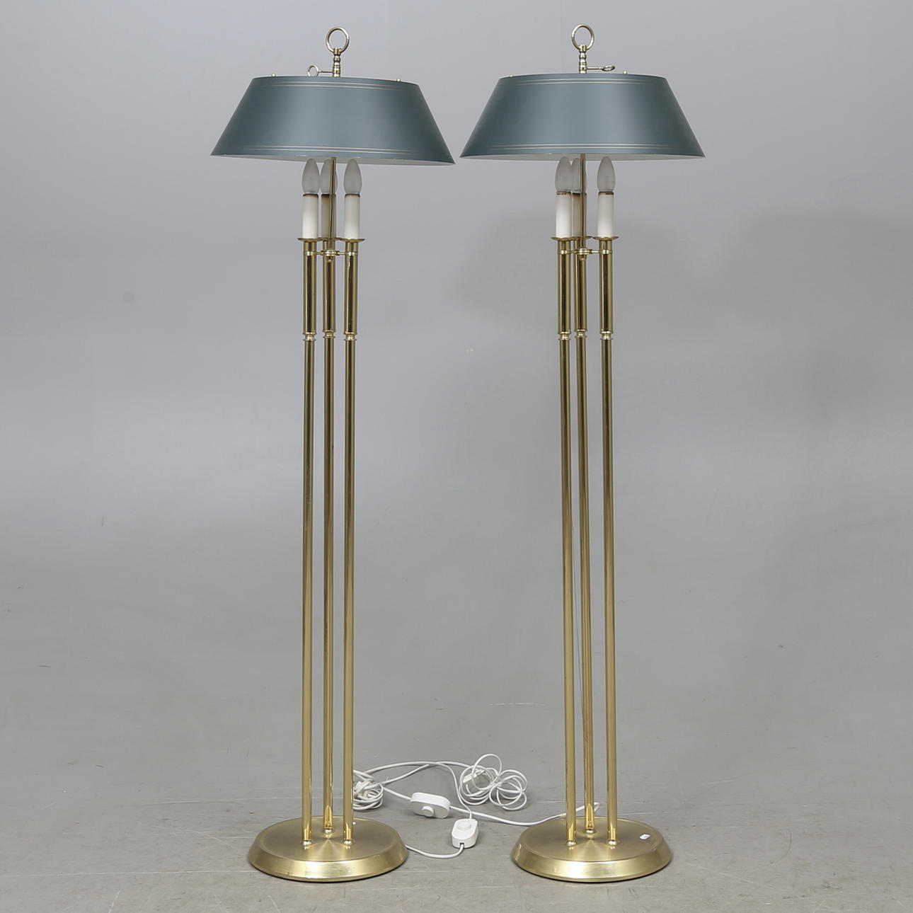 GOLVLAMPOR, ett par, Örsjö, 1900-talets andra hälft.