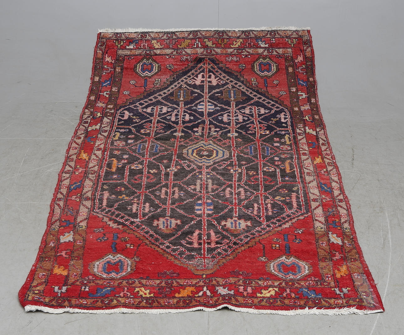 MATTA, orientalisk, ca 217 x122 cm.