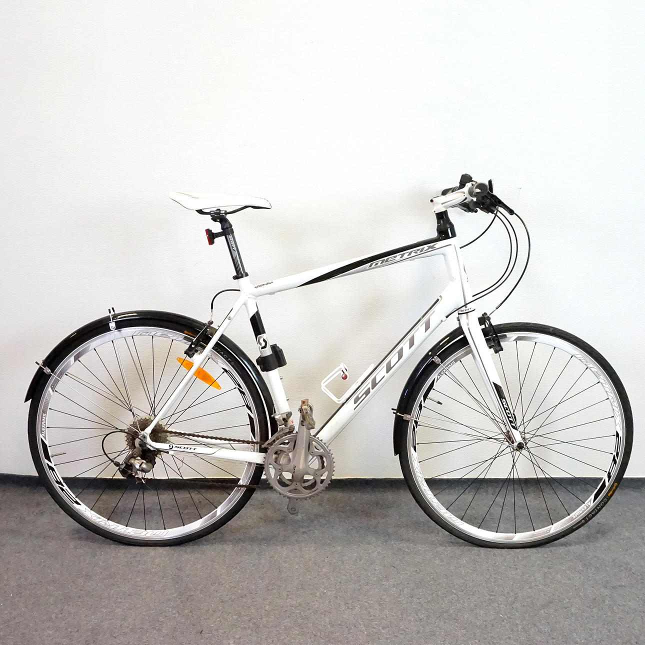 scott 18-speed bicycle Fastlane Premium Bike  Chrome Silver / S Equipped with the Shimano Dura 2005 Scott Speedster S3 18-speed