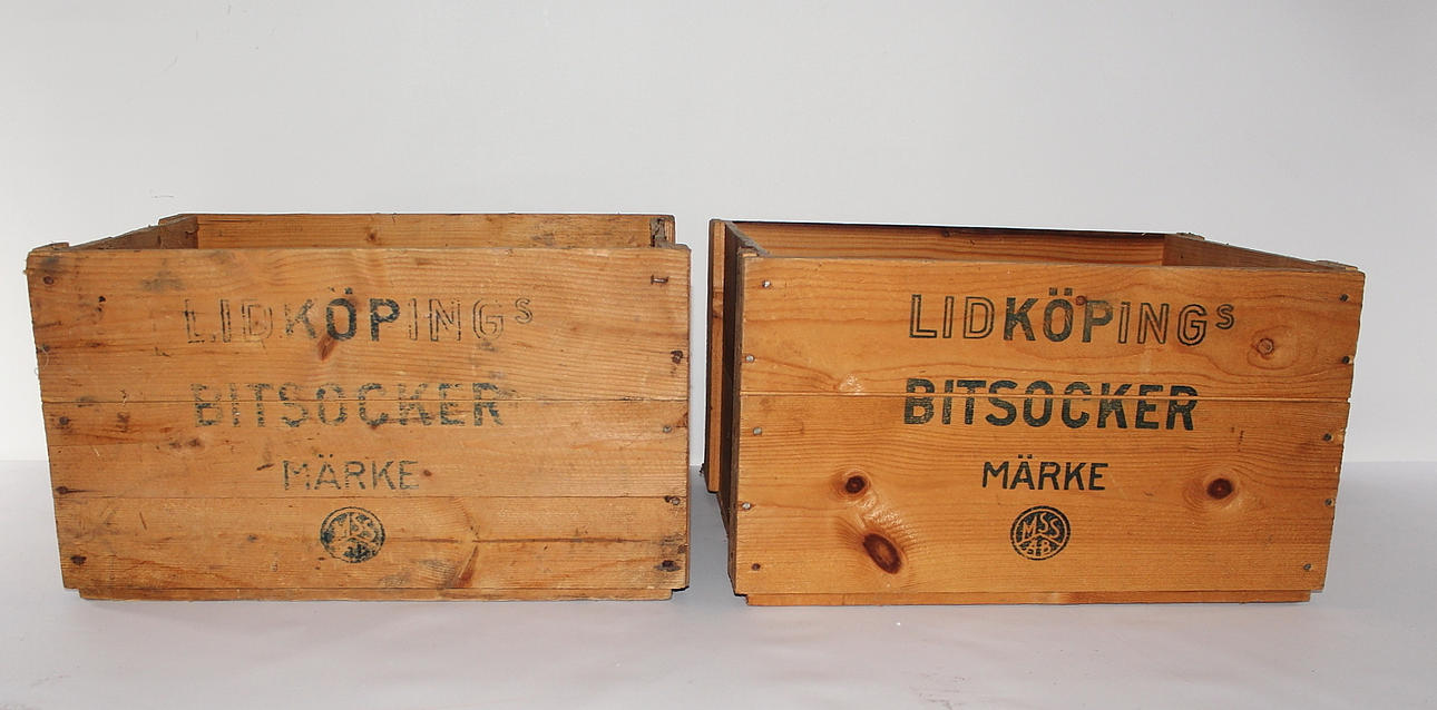 TRÄLÅDOR, Två stycken Lidköpings Bitsocker.