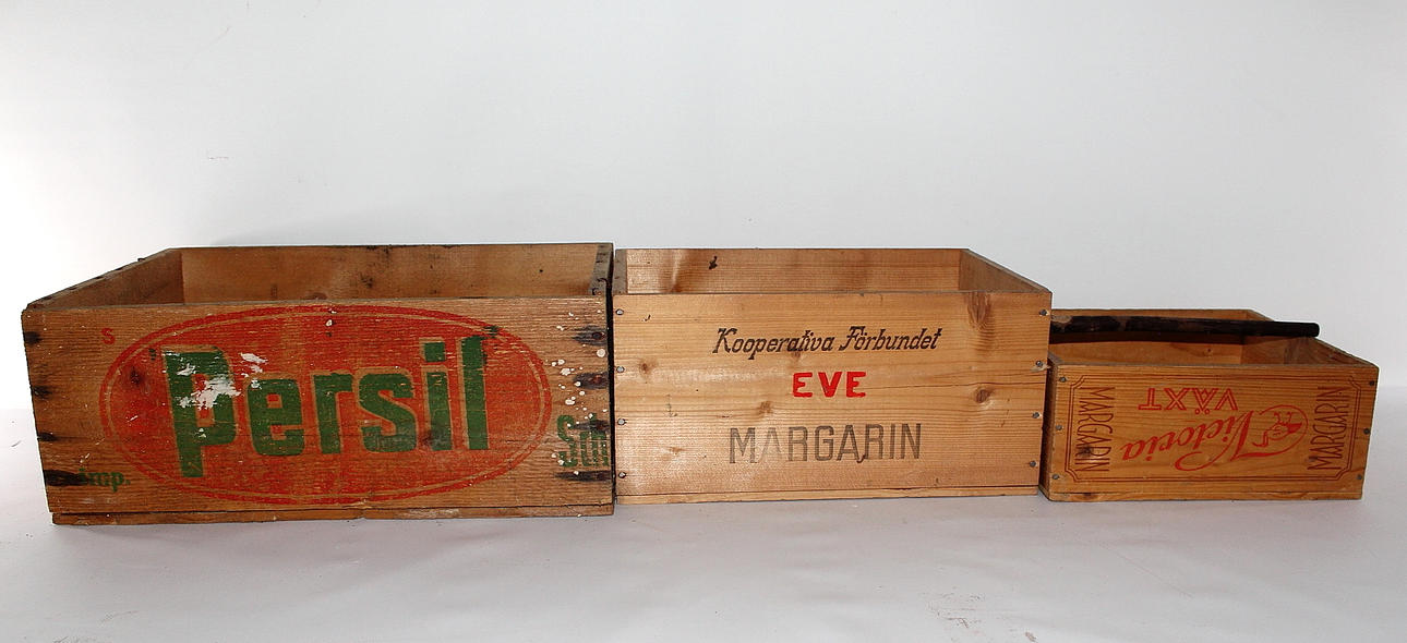 TRÄLÅDOR, Tre stycken.