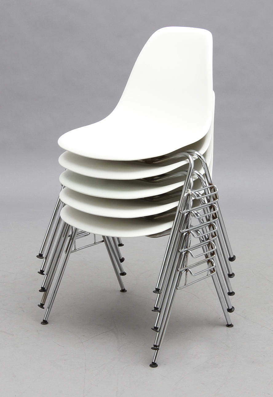STOLAR, 5 st, "Plastic Chair" Charles & Ray Eames för Vitra.