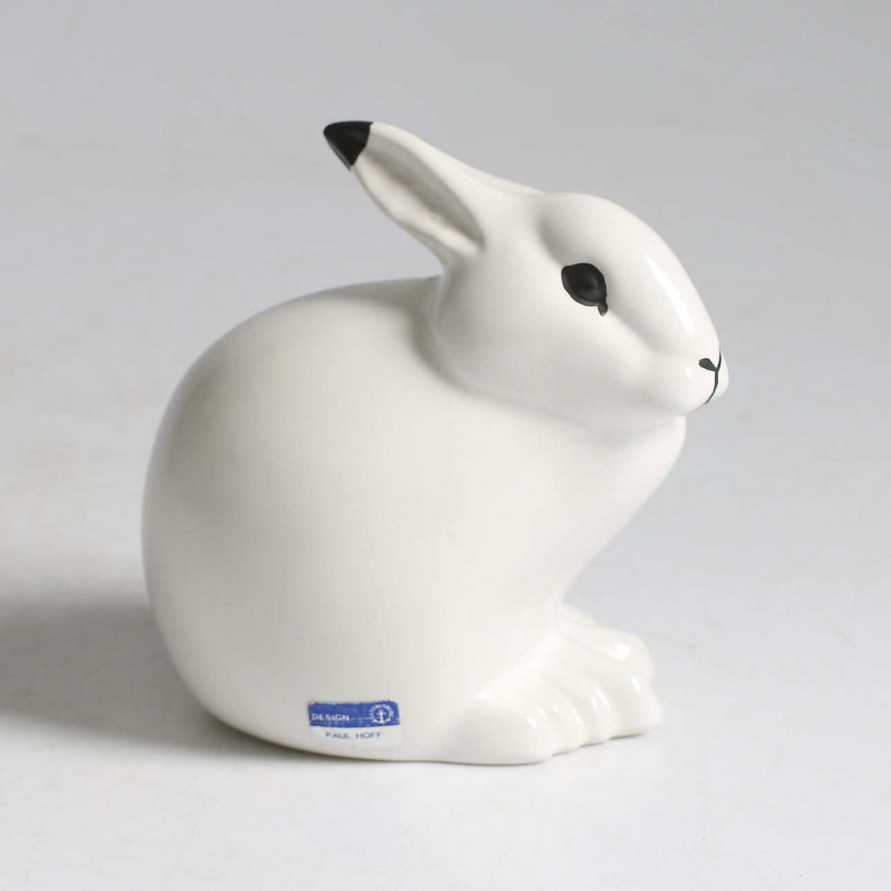 PAUL HOFF. Skulptur, hare, Gustavsbergs Studio. 1900-talets andra hälft.