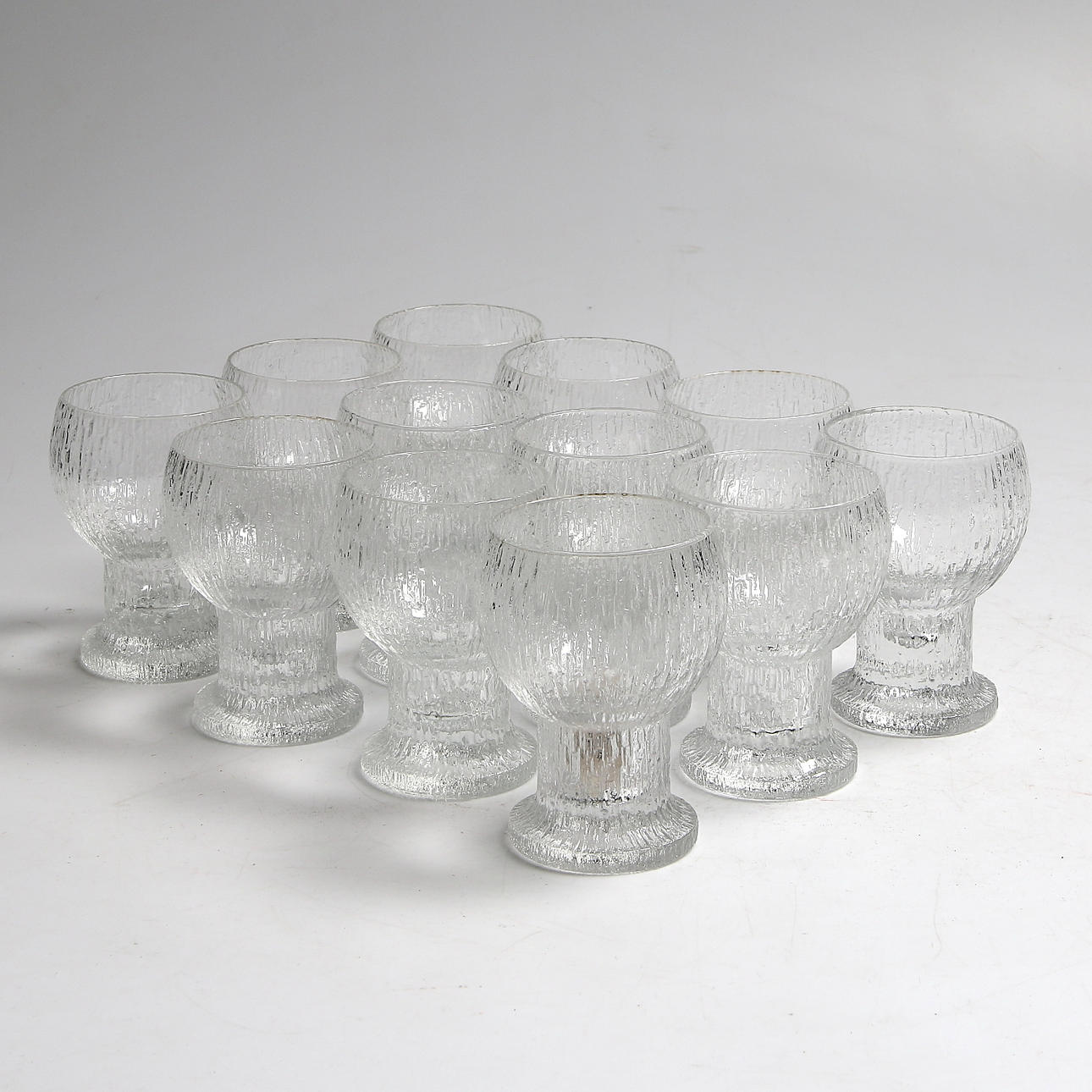 VINGLAS, 12 st, "Kekkerit", Timo Sarpaneva, Iittala, Finland.