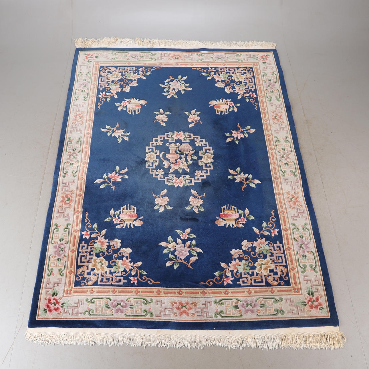 CARPET, China, 251 x 184 cm.