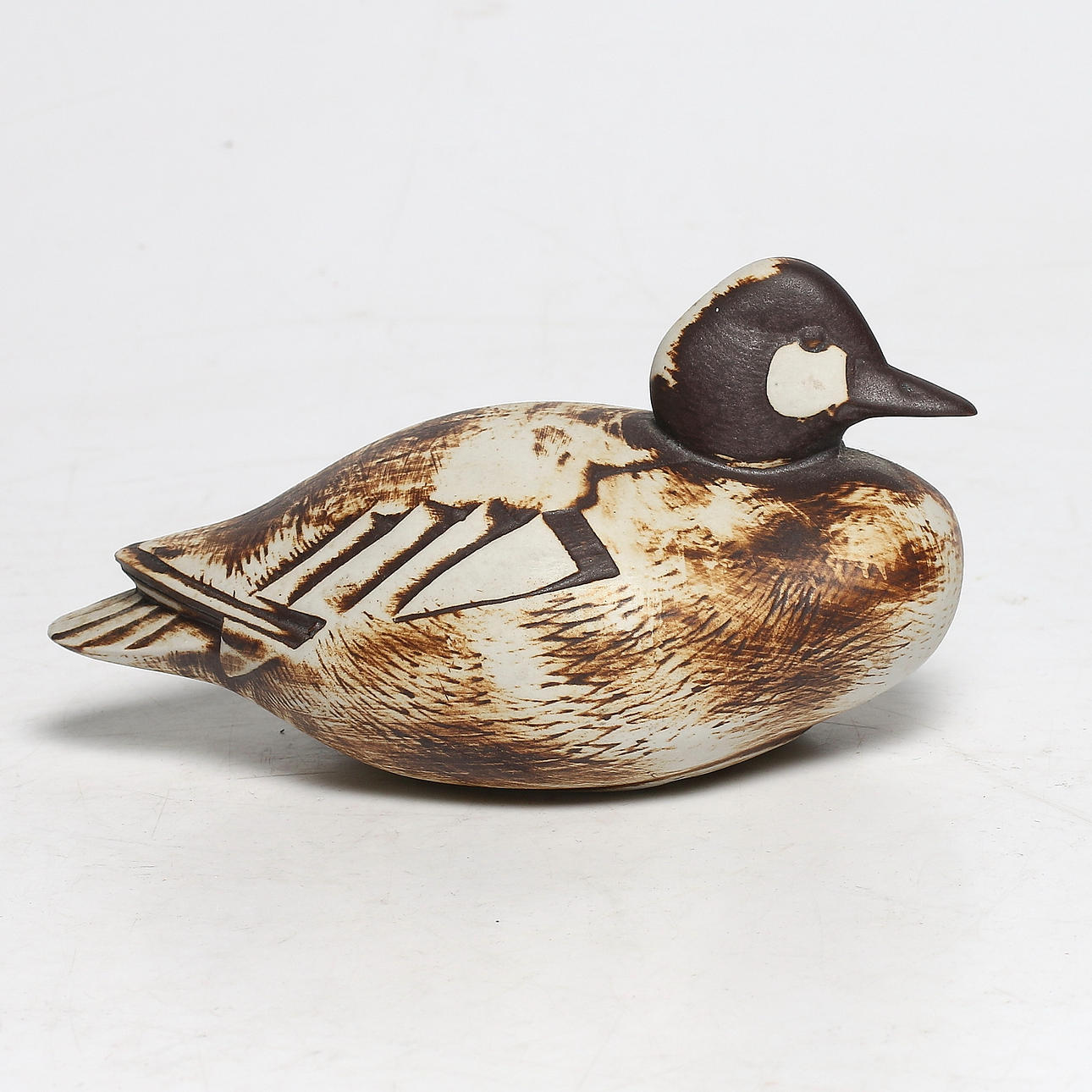 PAUL HOFF. Skulptur, stor Knipa, Gustavsberg, 1900-talets andra hälft.