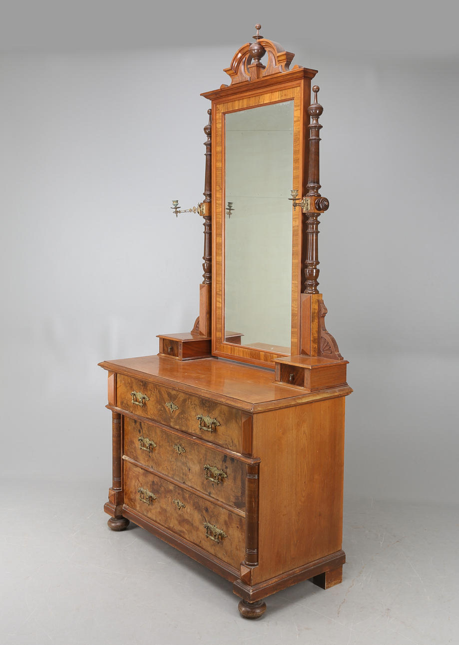 SPEGELBYRÅ, empirestil/nyrenässans, 1800-talets slut/1900.