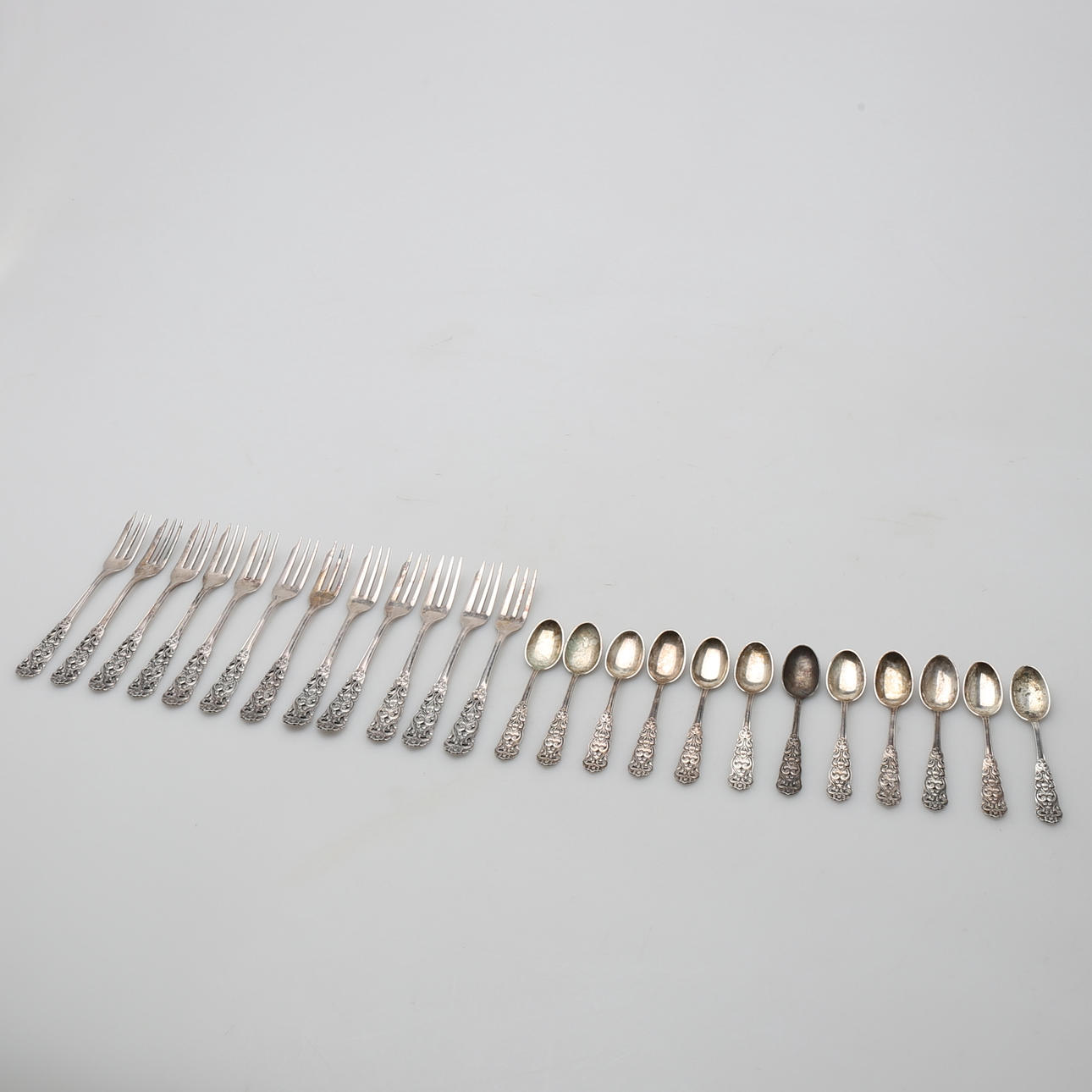 TÅRTGAFFLAR 12 st samt moccaskedar 12 st, silver.