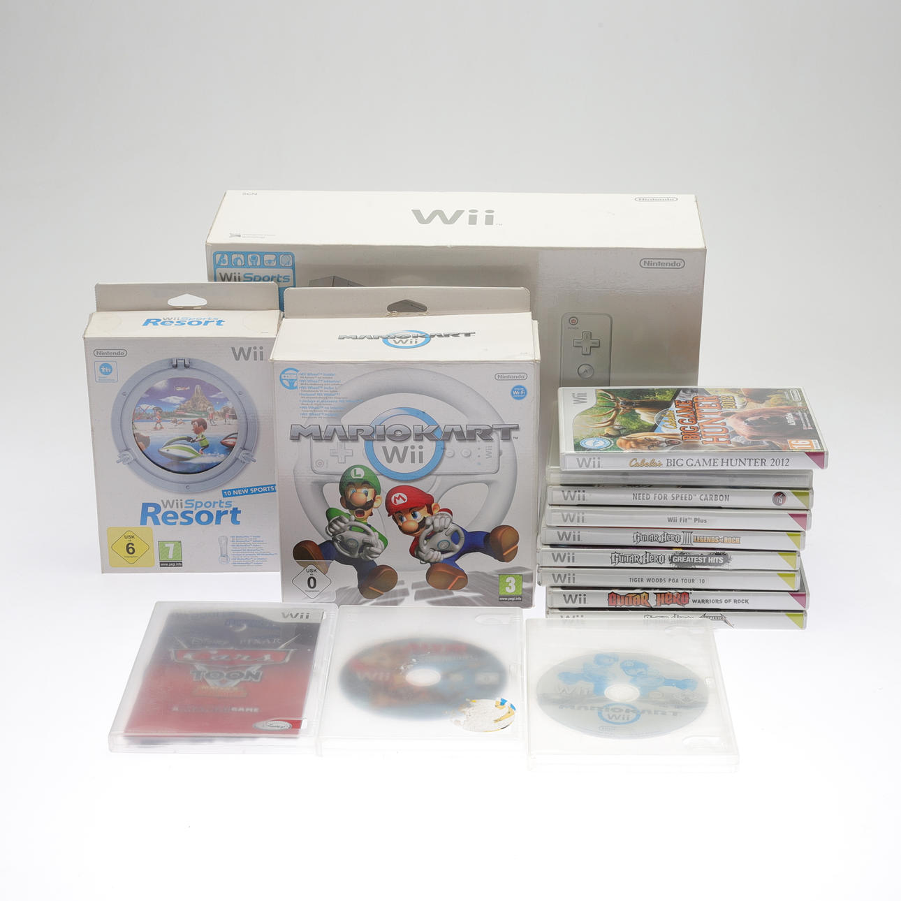 PELIKONSOLI, Nintendo Wii ja tarvikkeet.