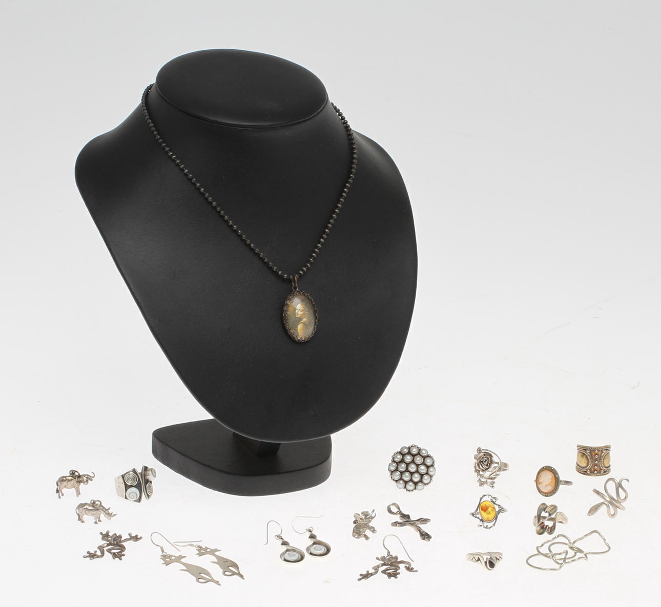 PARTI SMYCKEN, mestadels silver. 1900/2000-tal.