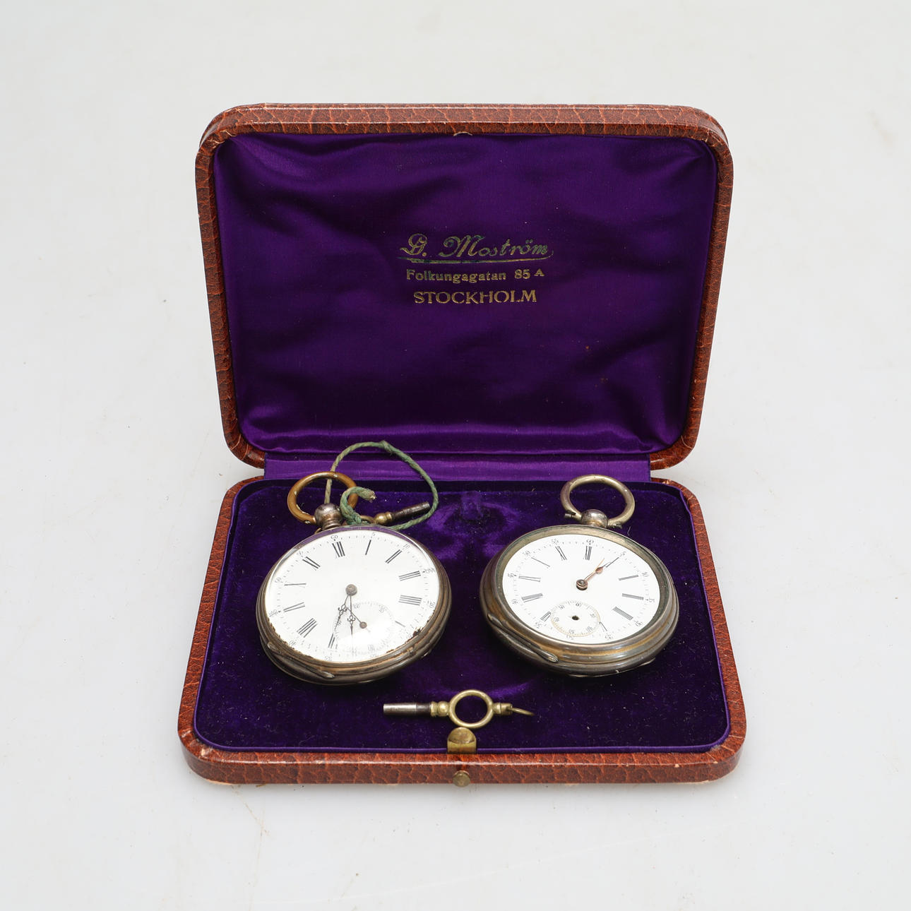 POCKET WATCH, 2 pieces, key puller.