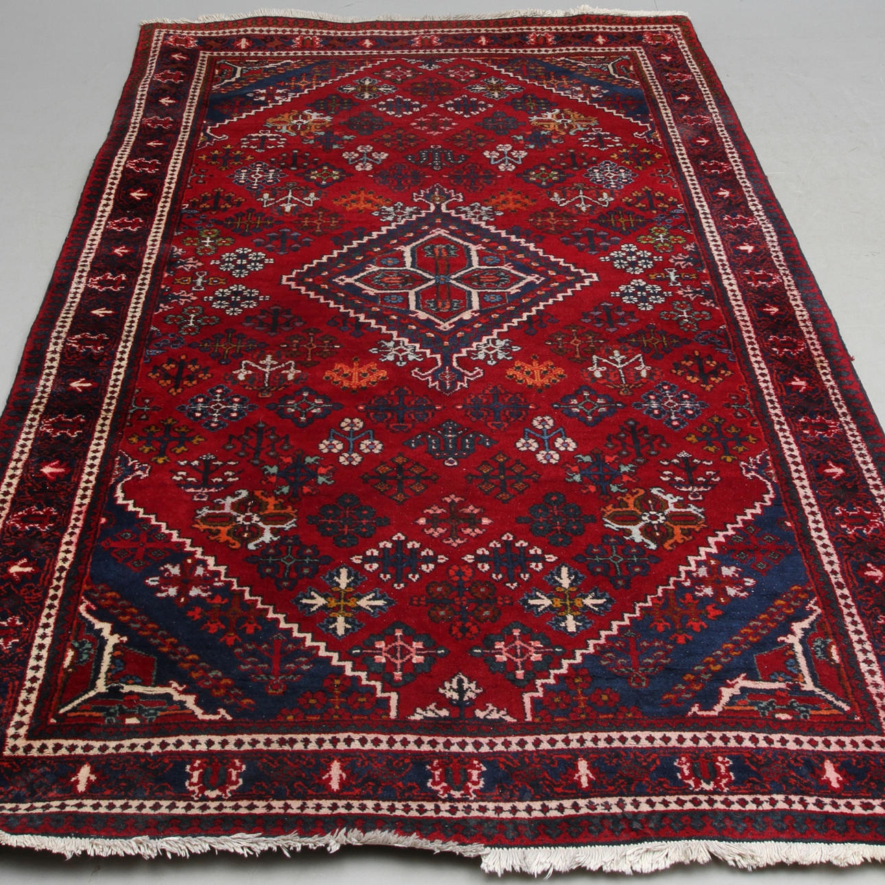 MATTA, orientalisk, ca 219 x 137 cm.