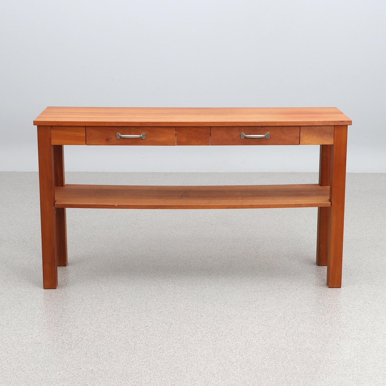 SIDEBOARD. Körsbär. Samtida tillverkning.