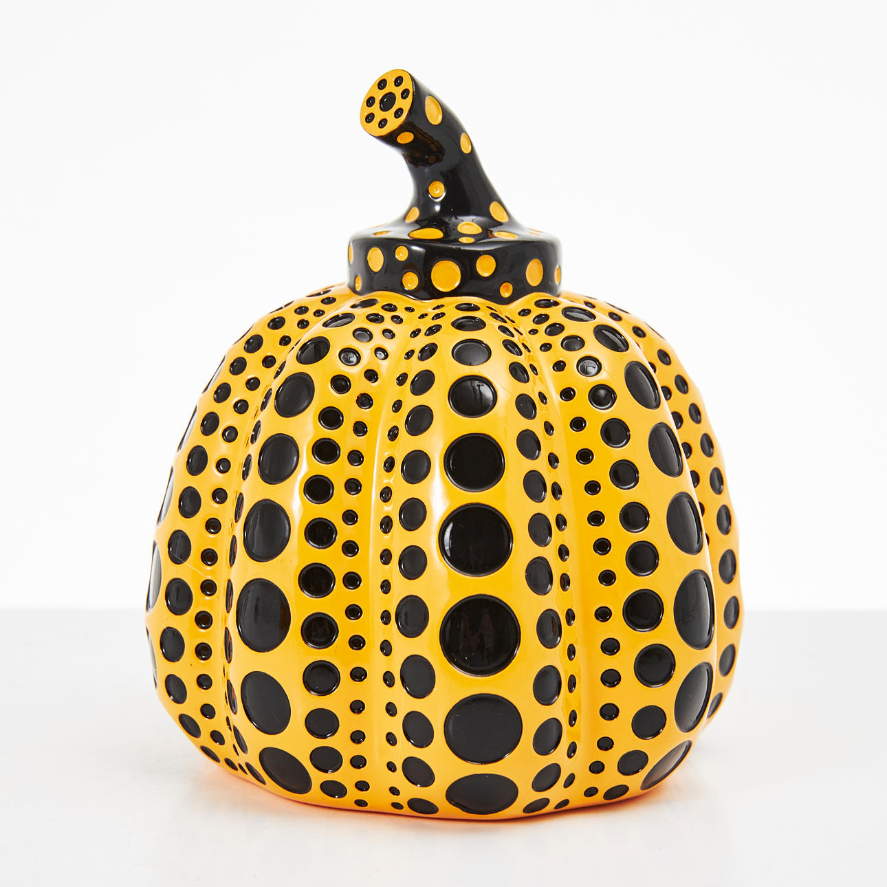 YAYOI KUSAMA. Pumpkin Yellow, 2015.