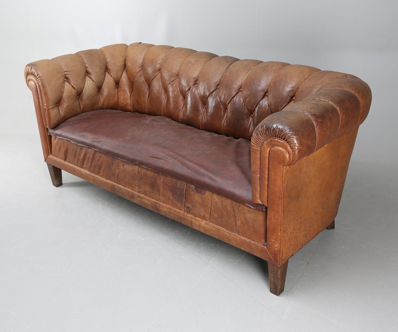 CLUBSOFFA, skinn, 1900-talets första del.