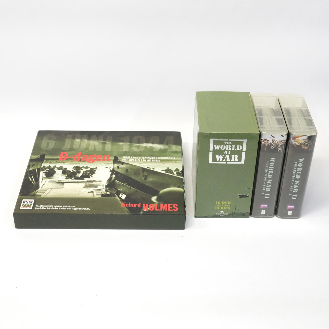 DVD-SET OCH BILDBOK OM ANDRA VÄRLDSKRIGET.