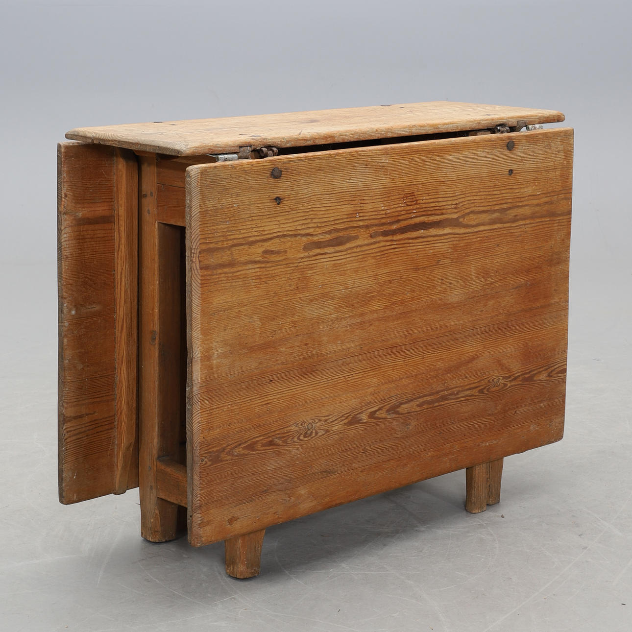 PÖYTÄ, trä, 1800-tal.