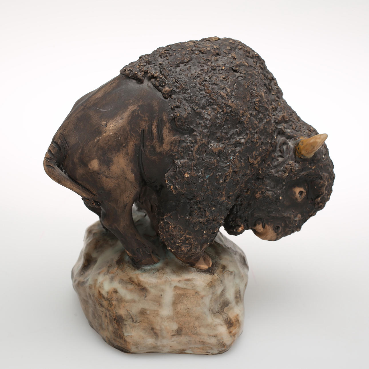 FIGURIN, lergods Bisonoxe, Tilgmans.