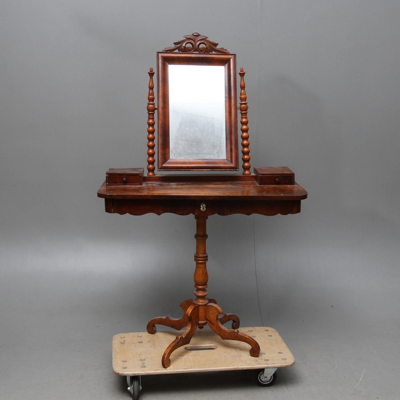 SMINKBORD, 1800-talets slut.