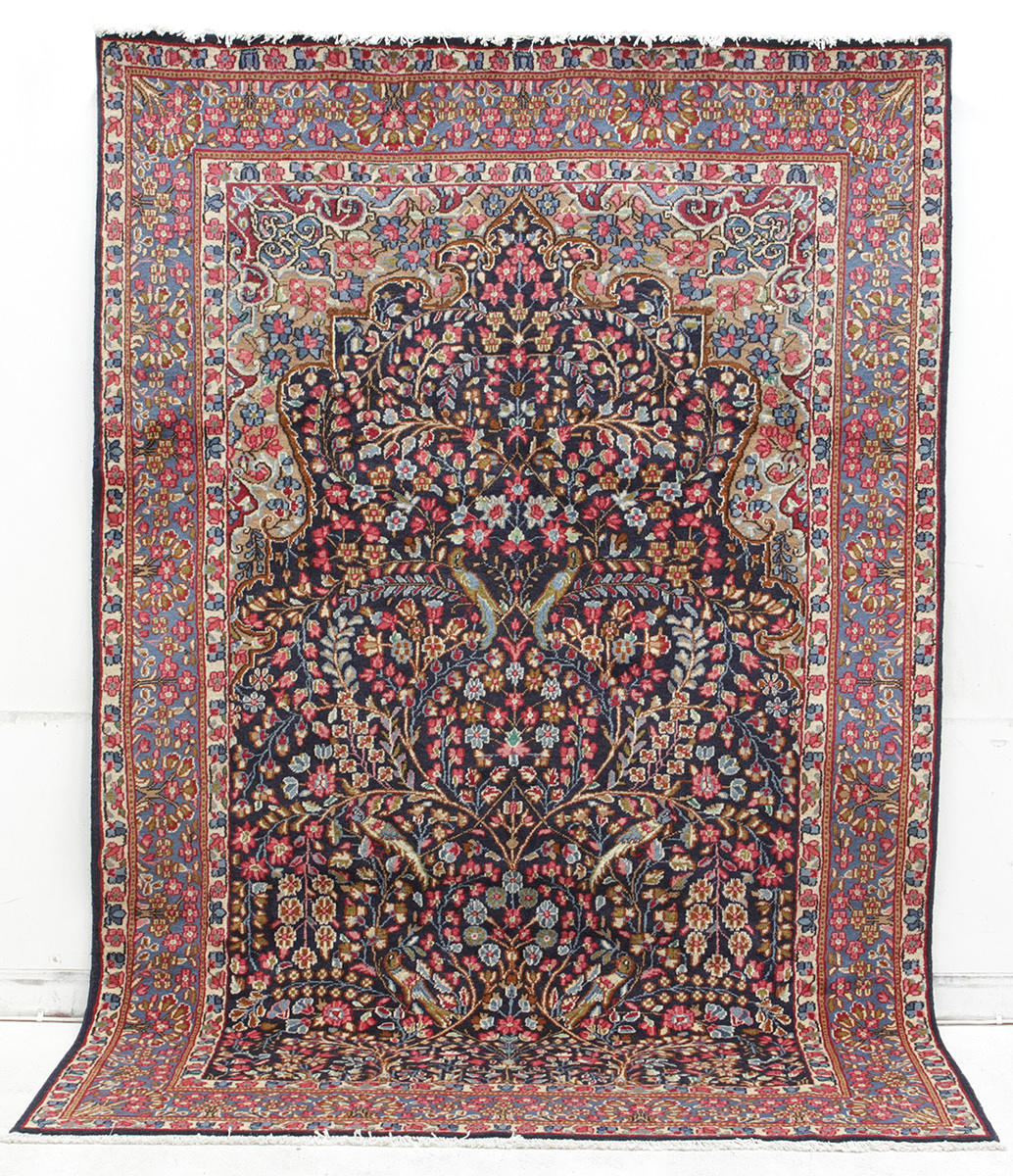 MATTA, Persisk, figural Kirman Lavar, 300 x 200 cm.