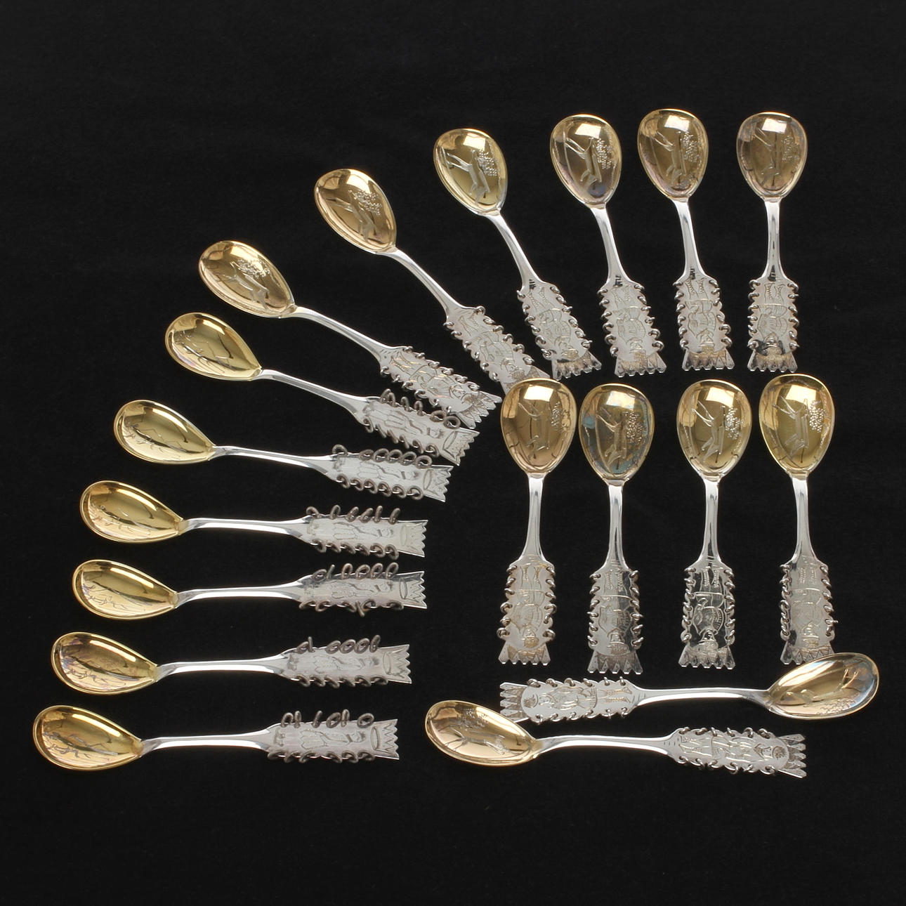 SKEDAR, 12+6 st, silver, samiska motiv, C O Perssons AB samt Cesons, 1960-tal.