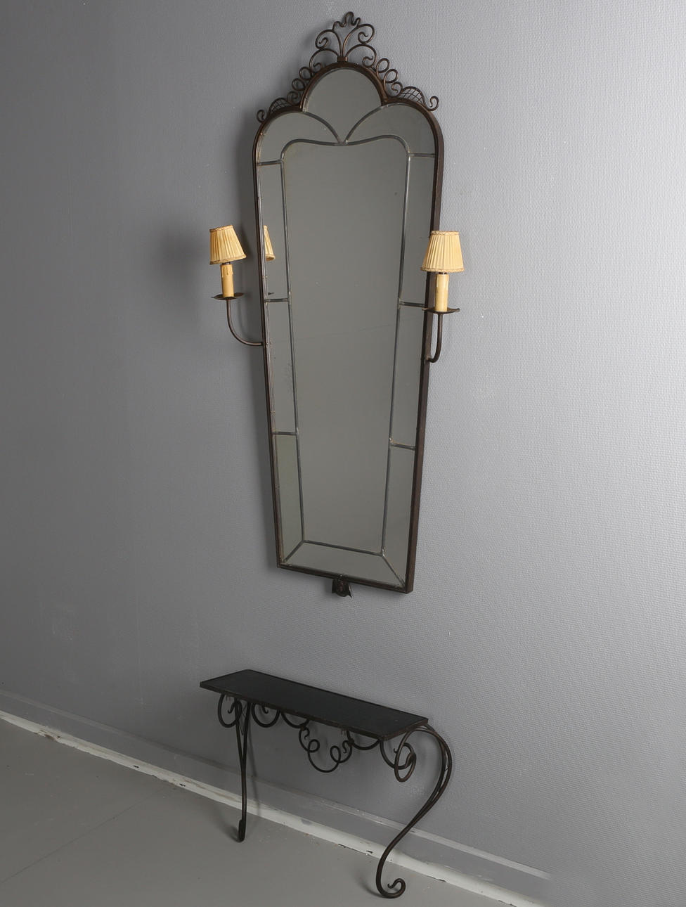 GOLVSPEGEL, blyfönster, 1900-tal.