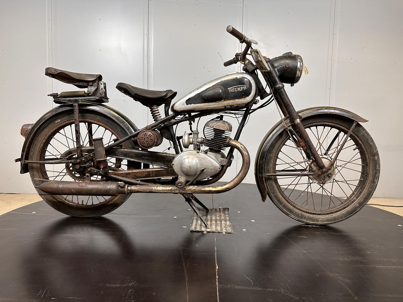 TWN, model BDG125, 1952.