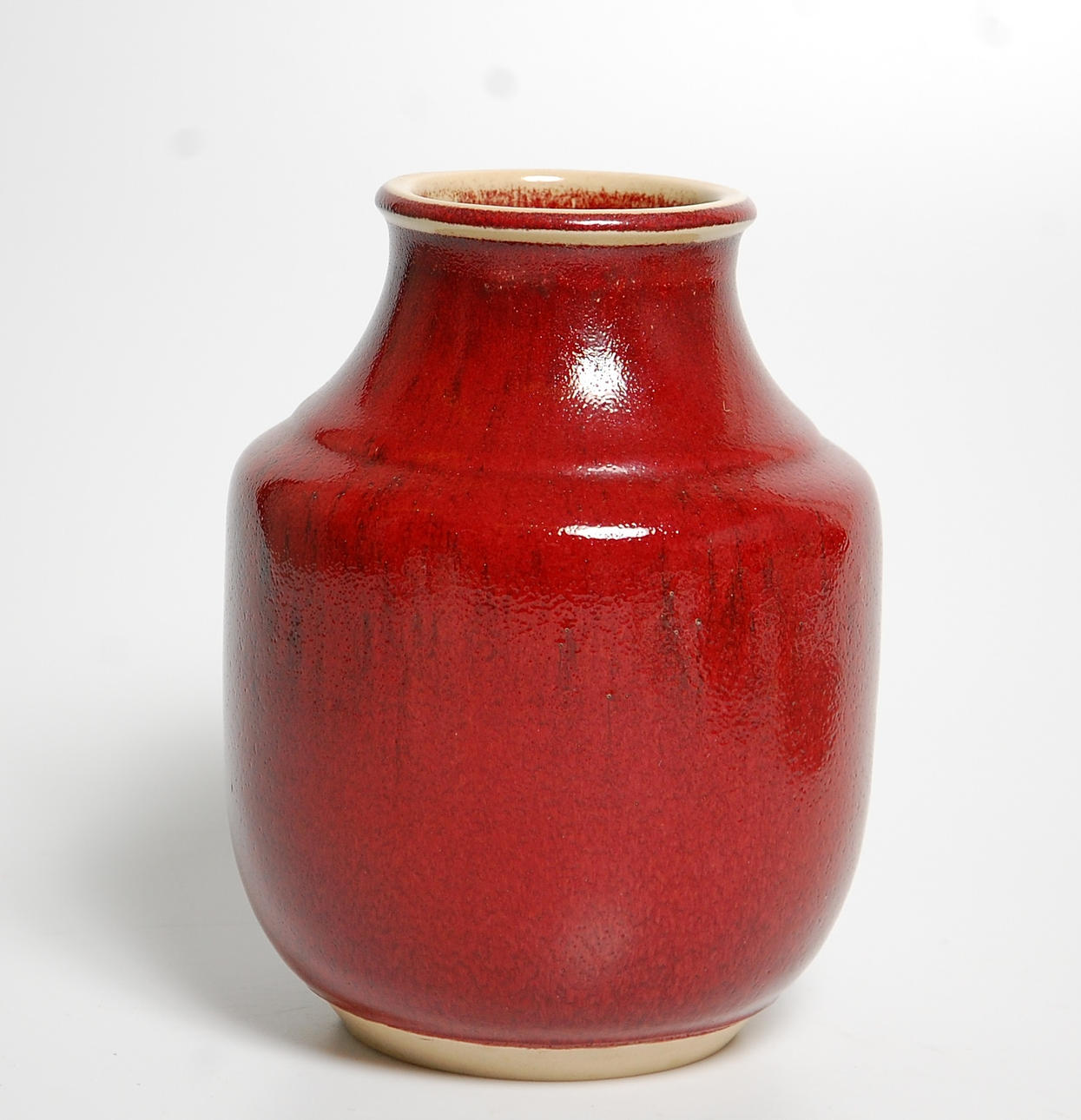 URNA, stengods oxblod, signerad Henning Nilsson Höganäs 1986.