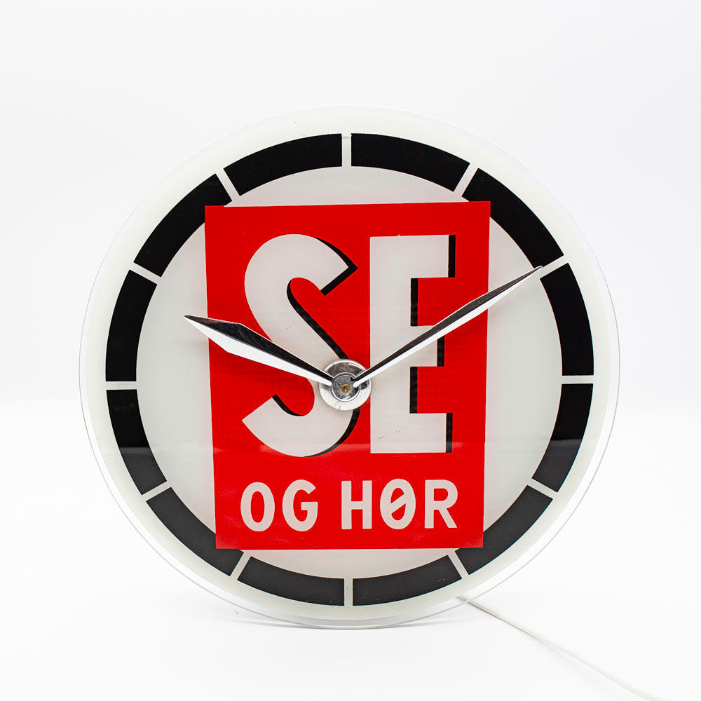 SE OG HØR MAINOSKELLO VINTAGE RETRO TANSKA VALOLLA. Kellot - Pöytäkellot -  Auctionet