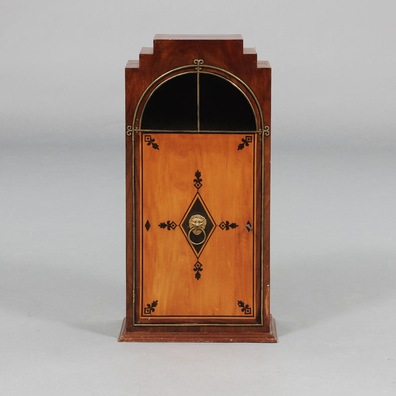 SKÅP, Karl Johan-stil, 1900-talets början.