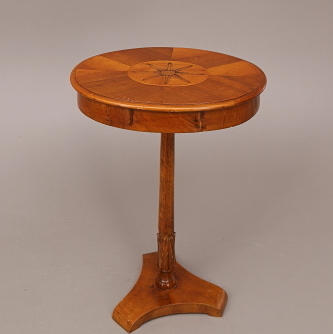 PELARBORD, mahogny med intarsia, med låda, 18-/1900-tal.