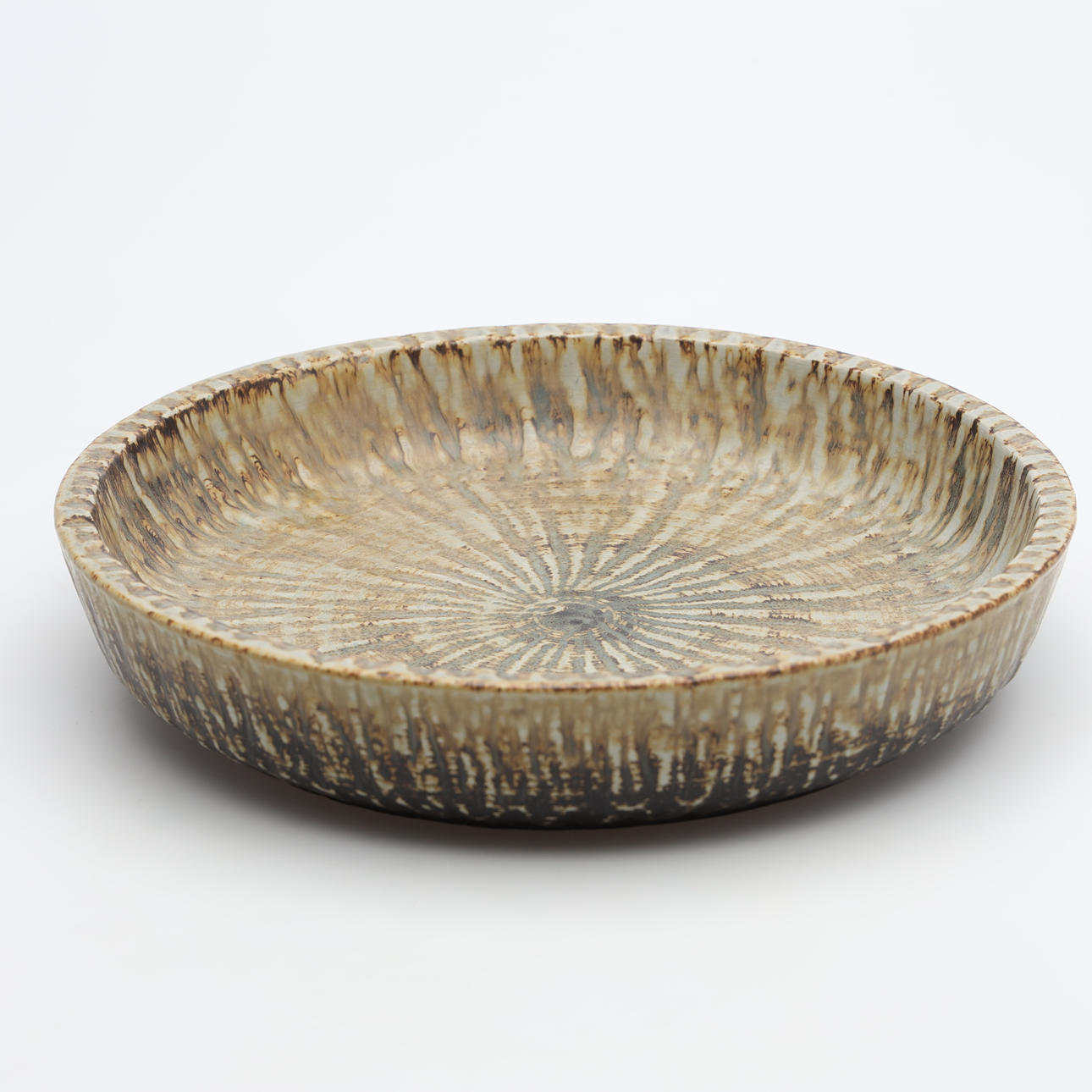 GUNNAR NYLUND. FAT, "Rubus", Rörstrand.