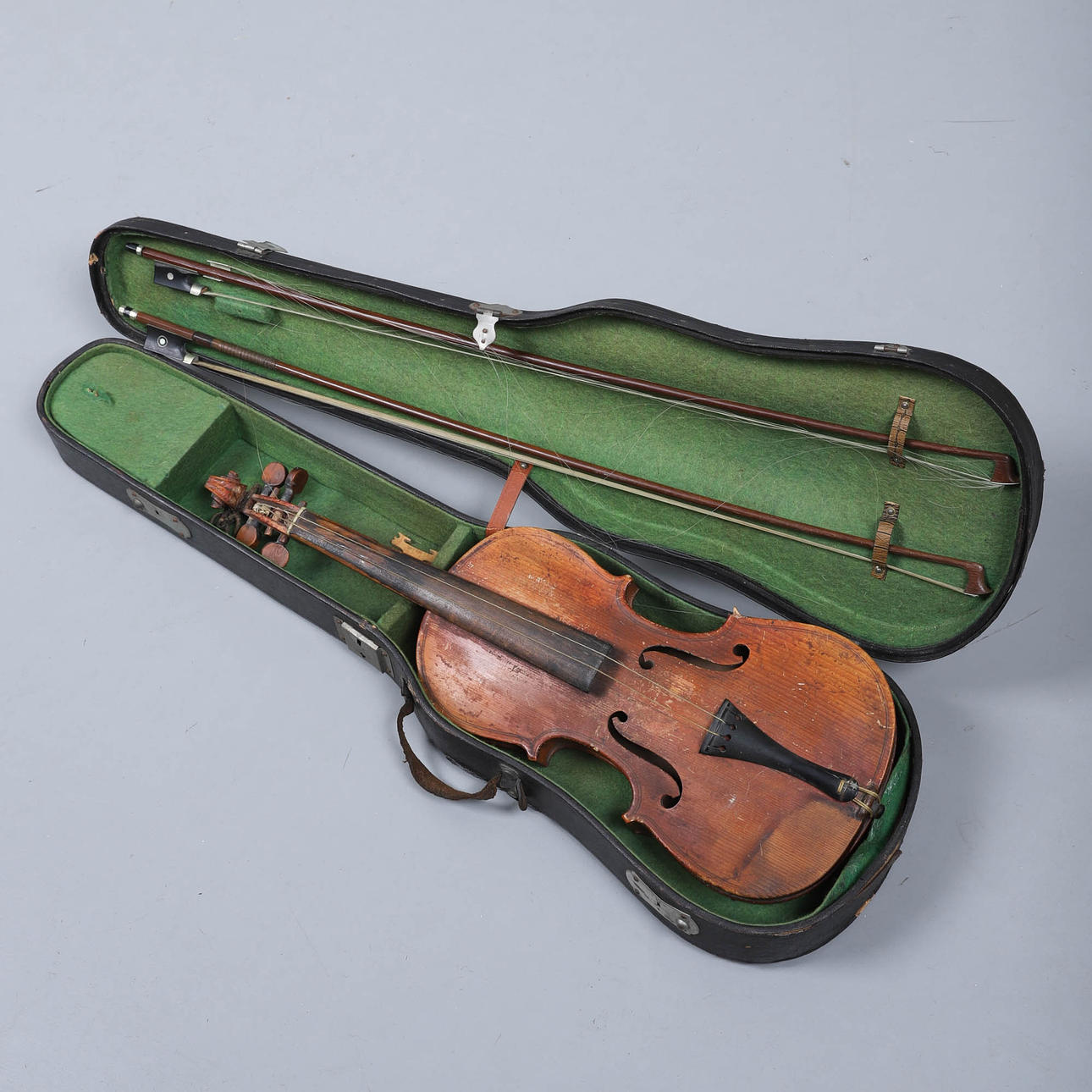 Violin with string, 17th/19th century. Collectables - Musical ...