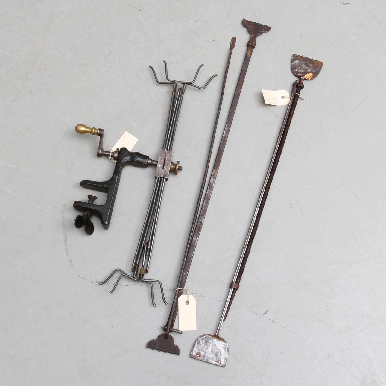 GARNVINDA samt VÄVSPÄNNARE, 3 delar, 1800-tal.