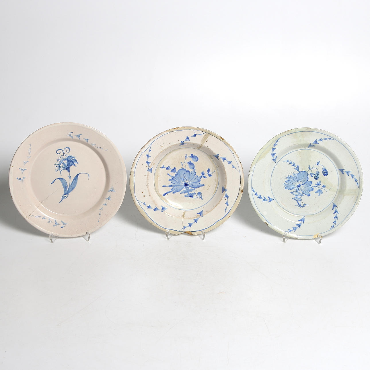 FAT, 3 st, fajans, Rörstrand samt möjligtvis Pålsjö, 1700-tal.