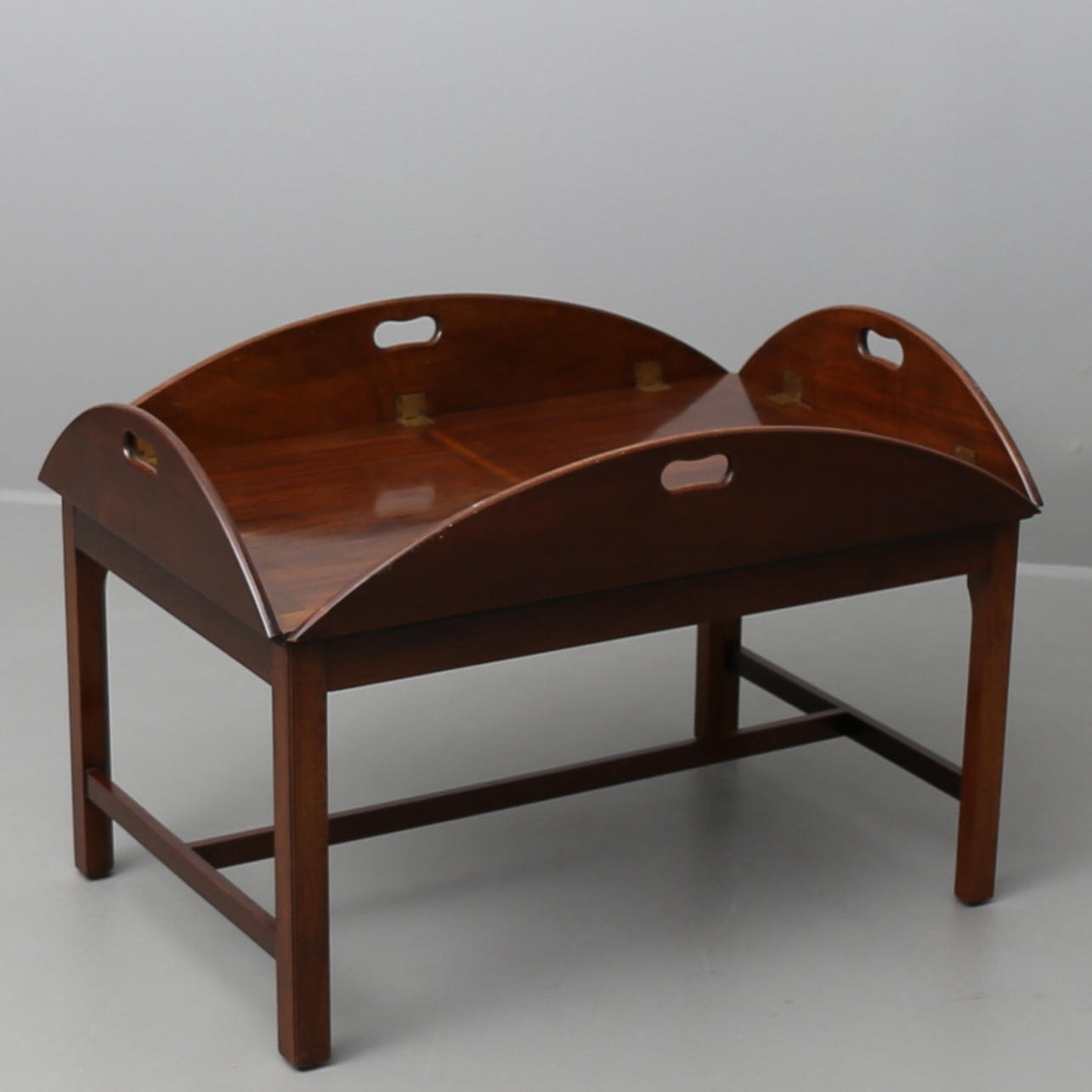 BUTLERS -TRAY, lövträ, 1900-talets andra hälft.