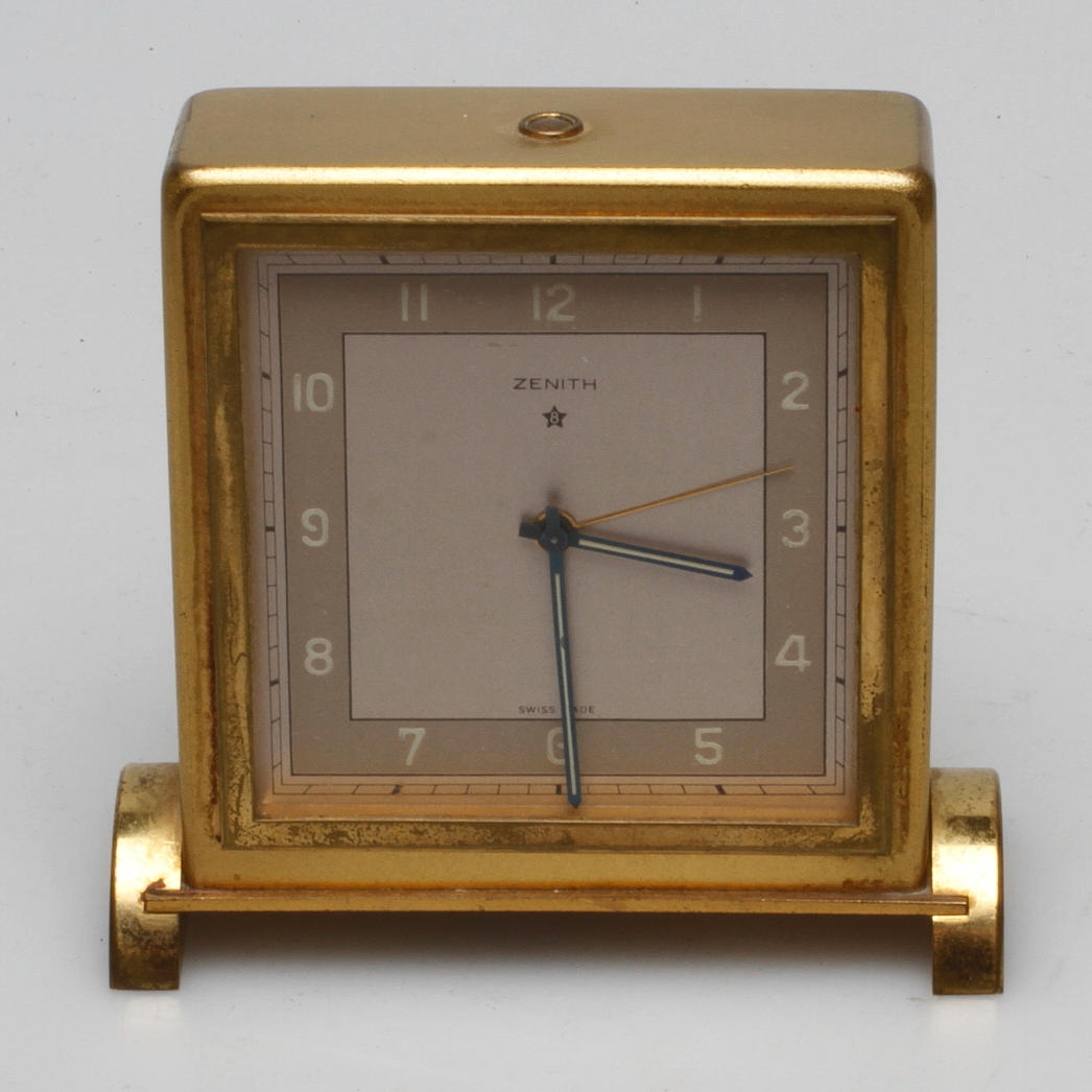 BORDSUR, Zenith, omkring 1900-talets mitt.